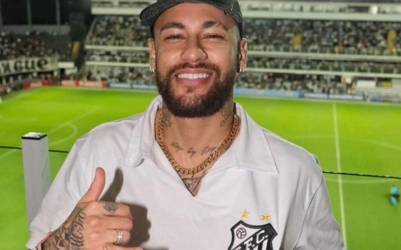 Neymar pode retornar ao Santos após negociações com o Al Hilal